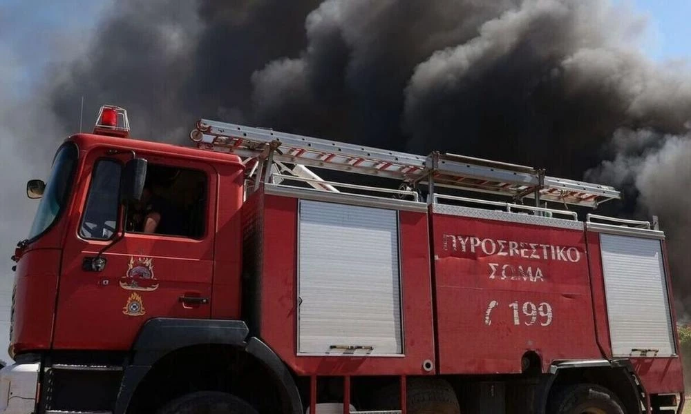 Φωτιά τώρα σε χώρο ανακύκλωσης μετάλλων στον Ασπρόπυργο